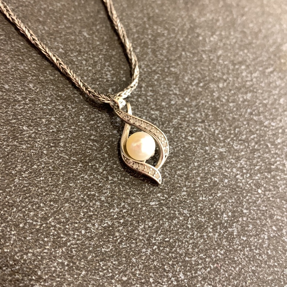Pearl Pendant Necklace